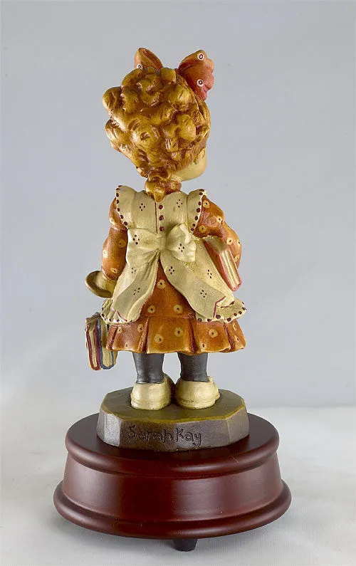 #319 Figurine\Sarah Kay