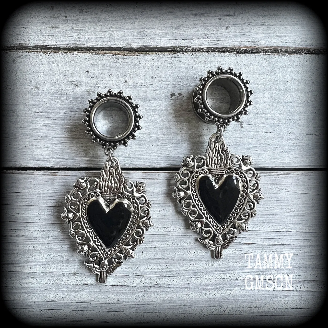 Sacred heart tunnel earrings-Black heart tunnel ear gauges