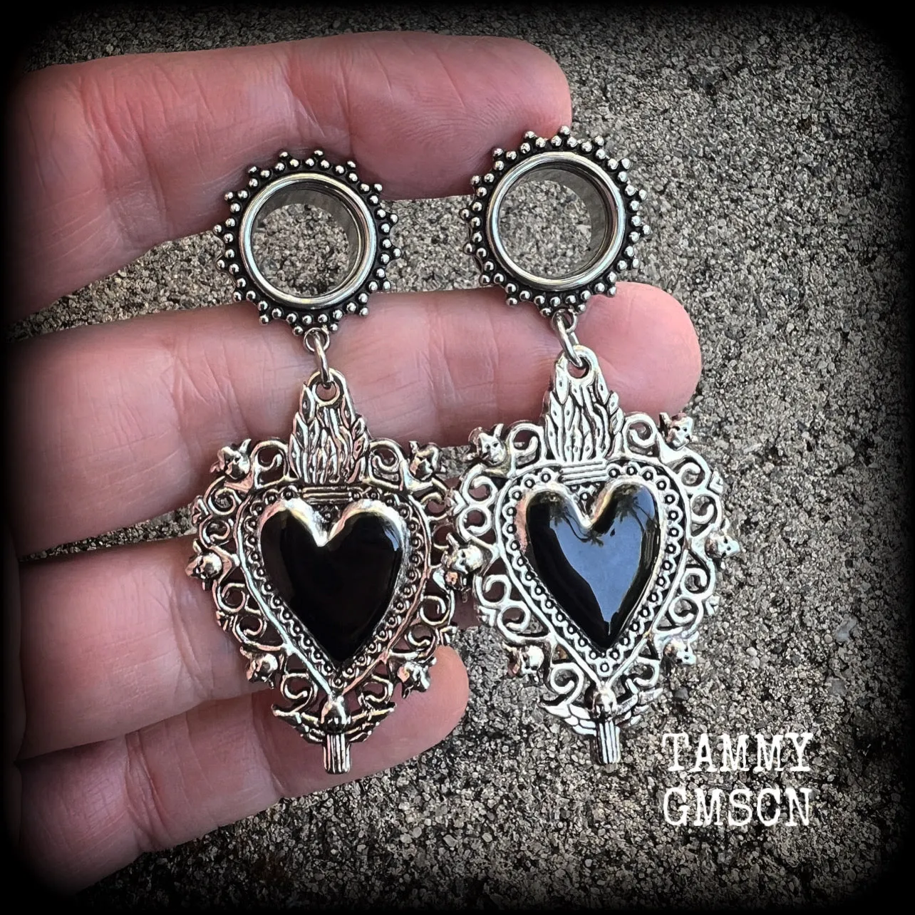 Sacred heart tunnel earrings-Black heart tunnel ear gauges